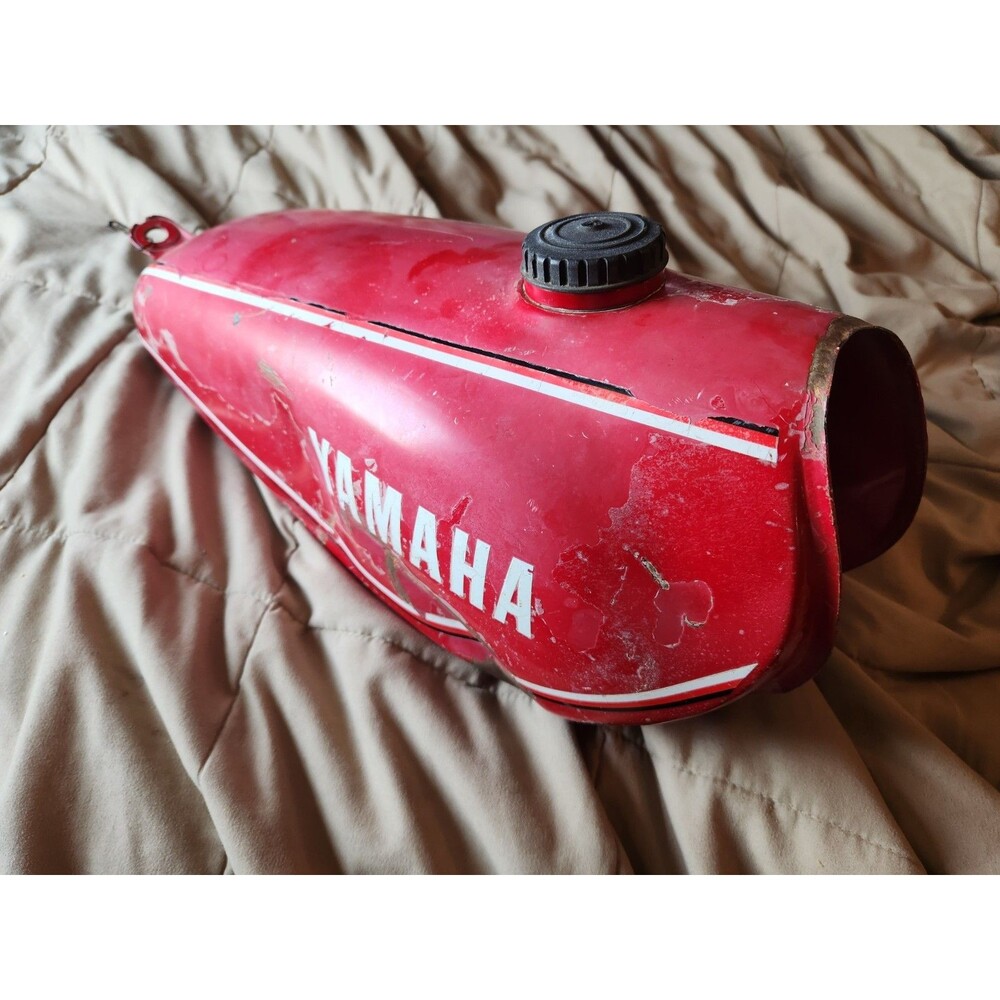 Vintage OEM 1979 Yamaha DT100 Gas Tank Red Fuel Petrol Reservoir W/Cap